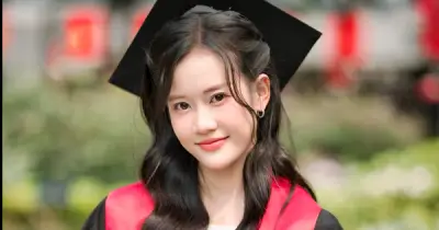 Nữ sinh Ngoại thương xuất sắc tốt nghiệp, giành loạt giải Olympic Toán Tin