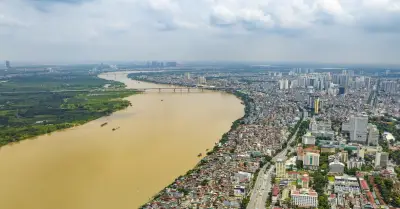 Người dân ven sông Hồng mong được đền bù xứng đáng khi di dời