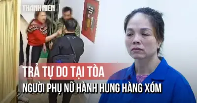Người phụ nữ tạt hàng xóm trước cửa chung cư được trả tự do tại tòa
