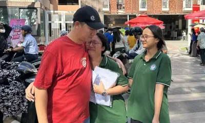 Áp lực thi lớp 10: Sĩ tử bật khóc, phụ huynh lo xa kế hoạch