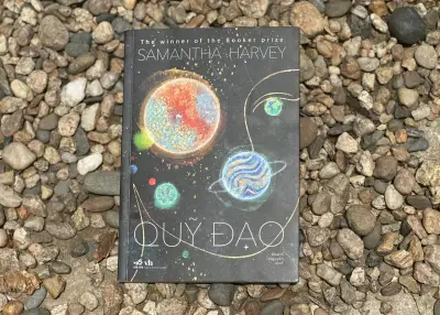 Quỹ đạo của Samantha Harvey: Hành trình lay động lòng người giành giải Booker 2024