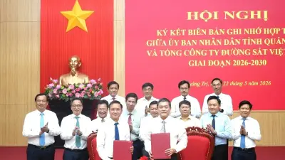 Quảng Trị hợp tác với Đường sắt phát triển du lịch đường sắt