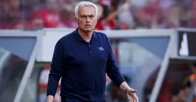 Real Madrid mất 15 triệu euro để đưa Mourinho về Benfica