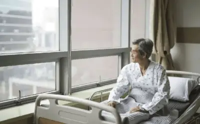 Tranh chấp tài sản trước giường bệnh của bố: 3 con trai mất trắng vì quá tham