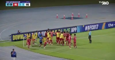 U17 Việt Nam thắng kịch tính U17 UAE 3-2, lập kỳ tích lịch sử