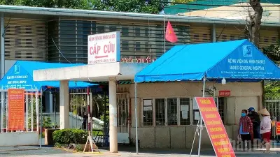Vụ nghi ngộ độc thực phẩm tại Trường tiểu học Kim Đồng: 27 người nhập viện