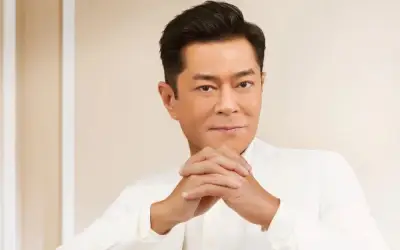 Vợ trùm giải trí Hướng Hoa Cường tiết lộ lý do khâm phục Cổ Thiên Lạc