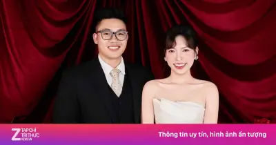 Video: Chú rể khóc nức nở trong lễ đón dâu gây xúc động