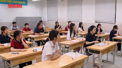 Video thí sinh Hà Nội hoàn thành môn Toán, khép lại kỳ thi vào lớp 10 không chuyên