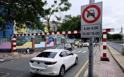 Xe ô tô đi vào đường cấm năm 2026 bị phạt bao nhiêu tiền?