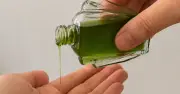 4 điều không nên làm khi đứng đầu gió để bảo vệ sức khỏe