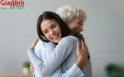 5 cách giúp mẹ chồng tự nhiên yêu quý bạn không cần nịnh hót