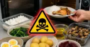 8 món ăn quen thuộc hâm nóng lại có thể sinh độc tố, gây hại sức khỏe