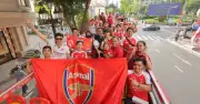 Arsenal vô địch Ngoại hạng Anh sau 22 năm, fan Việt ăn mừng tưng bừng