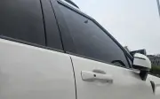 Bé 2 tháng tuổi tử vong vì bị bỏ quên trong xe hơi nắng nóng tại Mỹ