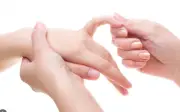 Bí quyết biến tay thô ngắn trở nên thon thả, mềm mại