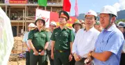 Bộ trưởng GD-ĐT kiểm tra trường nội trú vùng biên tại Đà Nẵng