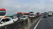 Bi kịch tài xế tử vong trên cao tốc, mưa lớn miền Bắc ngày nghỉ lễ