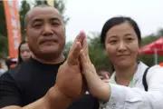 Bàn tay dày 8cm của võ sư mê truyện Kim Dung luyện Thiết Sa Chưởng 20 năm