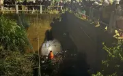 Bản tin 60s: Tìm nữ sinh mất tích, cháy chung cư, rước tượng Phật ngọc, nắng nóng miền Bắc