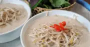 Bánh đúc nộm - món giải nhiệt độc đáo giữa lòng Hà Nội