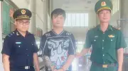 Bắt đối tượng truy nã tại cửa khẩu quốc tế Hoa Lư