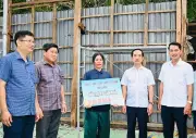 Cà Mau hỗ trợ các hộ dân bị thiệt hại do mưa to, lốc xoáy