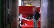 Có nhà tiền tỷ, ông lão 78 tuổi vẫn ngủ ở lối vào siêu thị vì sợ cô đơn