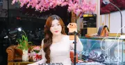 CEO LuxJy trực tiếp livestream, thay đổi cách bán trang sức cao cấp
