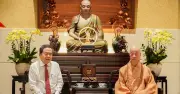 Chủ tịch Quốc hội thăm chúc mừng Phật đản tại chùa Huê Nghiêm và thiền viện Quảng Đức