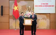 Chủ tịch Quốc hội trao Huân chương Lao động Hạng Nhất tặng Thượng tướng Nguyễn Doãn Anh