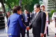 Chủ tịch Quốc hội Trần Thanh Mẫn hội kiến Thủ tướng Nhật Bản