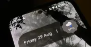 Chấm trắng trên thanh trạng thái Android là gì? Cách xóa nhanh chóng