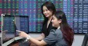 Chứng khoán rung lắc mạnh trước kỳ nghỉ lễ, VN-Index giảm 21,74 điểm