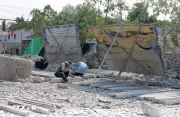 Chuyển đổi thô đá thất sơn: Bình dị mà kiên cường