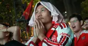 Cảm xúc vỡ òa và tiếc nuối của fan Arsenal tại TP.HCM sau trận chung kết