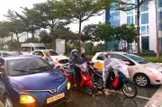 Cơn mưa vàng giải nhiệt cho Hà Nội sau nhiều ngày nắng nóng