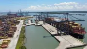 Cảng biển TP.HCM đẩy nhanh lộ trình xanh hóa hạ tầng số hóa quản trị