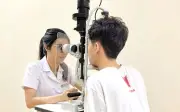 Cảnh báo nguy cơ chấn thương mắt khi chơi thể thao: Thiếu niên 15 tuổi nhập viện vì bóng đá