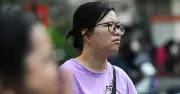 Con học thêm 2 lớp toán, phụ huynh vẫn ngồi không yên ngoài điểm thi