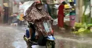 Dự báo thời tiết 2/5: Mưa giông vùng núi Bắc Bộ, nắng nóng miền Trung và Nam Bộ