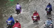 Dự báo thời tiết 29/5: Miền Bắc mưa giông, Hà Nội giảm còn 34 độ