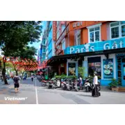 Diện mạo mới trên các tuyến phố Thủ đô khi vỉa hè sạch đẹp ngăn nắp