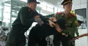 Diễn tập khẩn nguy an ninh sân bay Nội Bài: Hơn 300 người tham gia