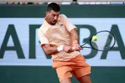 Djokovic thua ngược trước tay vợt 19 tuổi tại Roland Garros