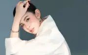 Dâu hào môn Hương Liên điển cả cây trang sức sang trọng đẳng cấp