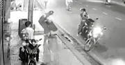 Ghen tuông, tài xế xe công nghệ chặn đánh người giữa phố ở TPHCM