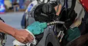 Giá dầu thế giới trái chiều: Brent tăng, WTI giảm do căng thẳng Trung Đông