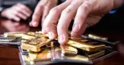 Giá vàng giảm mạnh, nhà đầu tư lỗ nặng sau một tuần