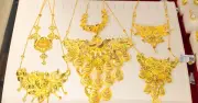 Giá vàng SJC giảm nhẹ, vàng nhẫn neo cao gần 165 triệu đồng/lượng